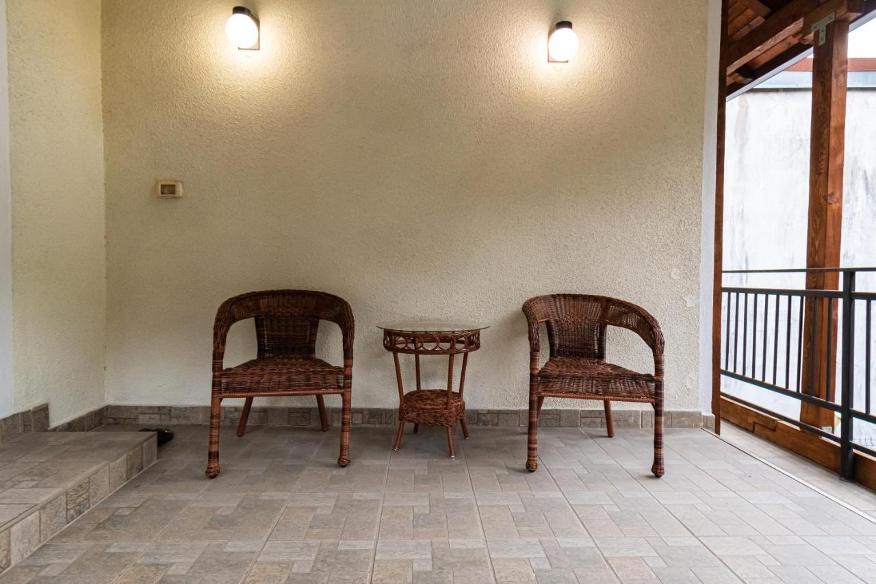 Residence 48 Beautiful Building Within Moments From The Old Town Of Brasov Bagian luar foto