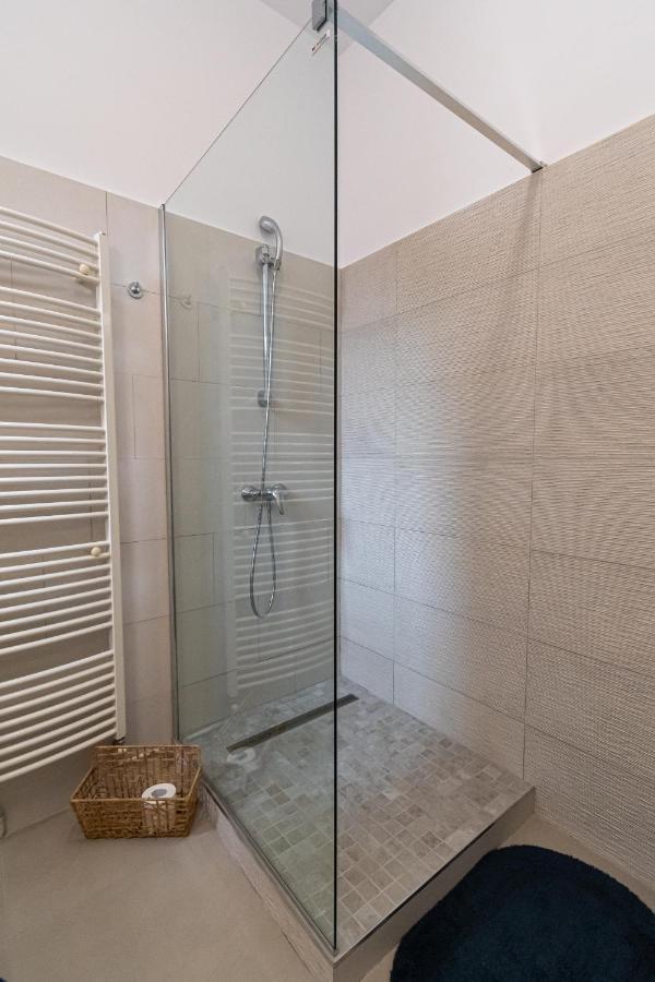 Residence 48 Beautiful Building Within Moments From The Old Town Of Brasov Bagian luar foto