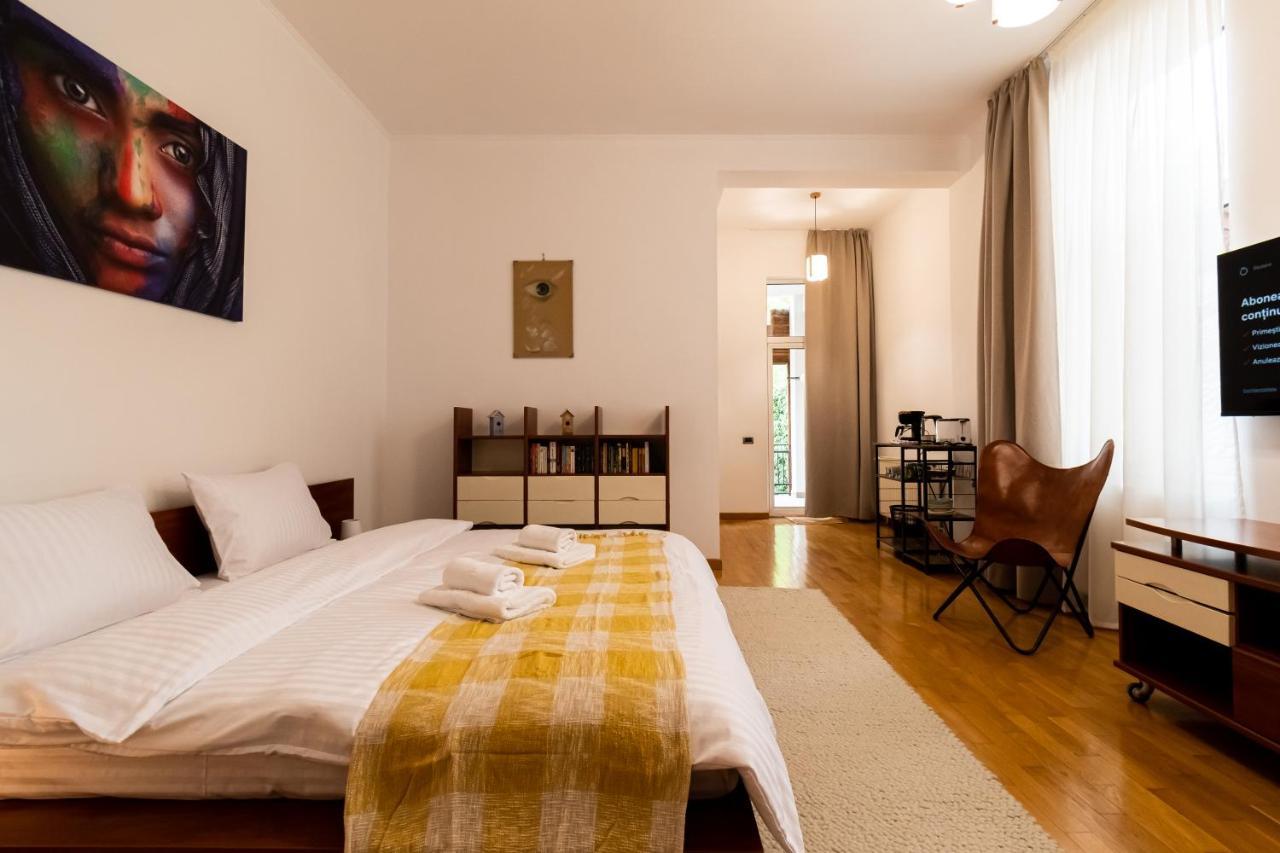 Residence 48 Beautiful Building Within Moments From The Old Town Of Brasov Bagian luar foto