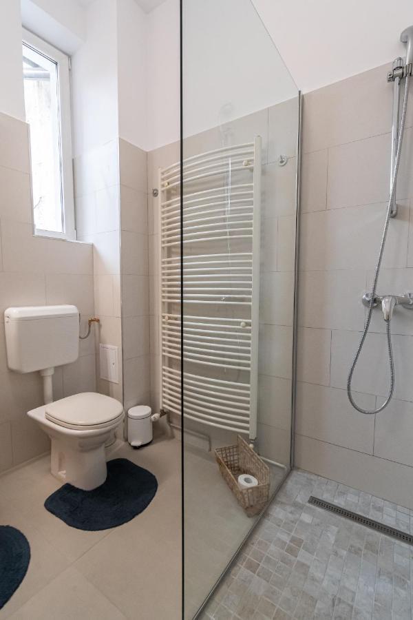 Residence 48 Beautiful Building Within Moments From The Old Town Of Brasov Bagian luar foto