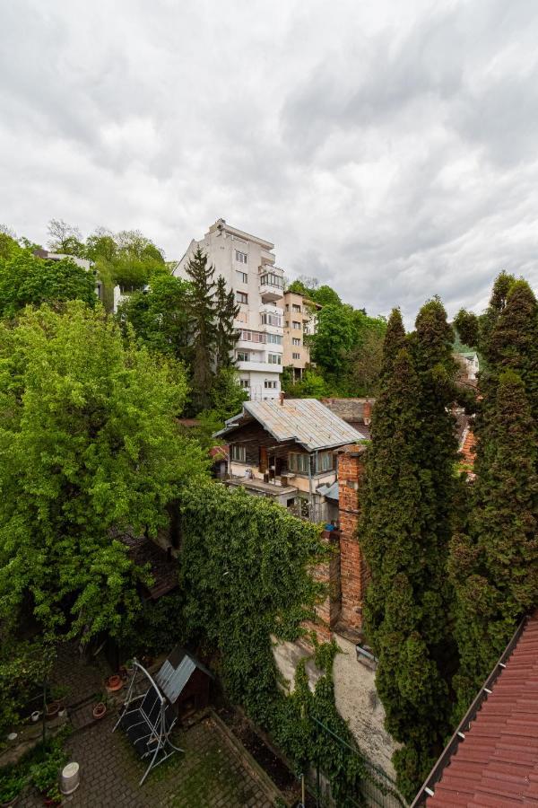 Residence 48 Beautiful Building Within Moments From The Old Town Of Brasov Bagian luar foto