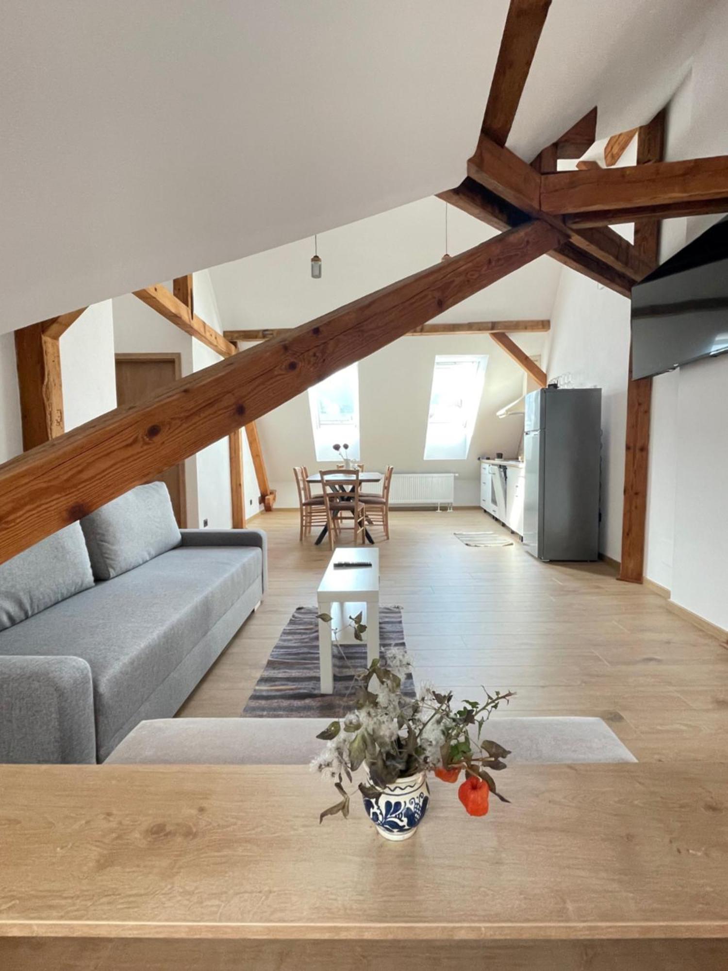 Residence 48 Beautiful Building Within Moments From The Old Town Of Brasov Bagian luar foto