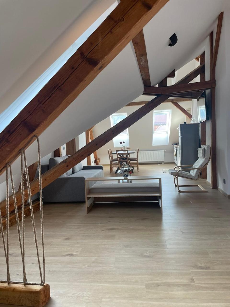 Residence 48 Beautiful Building Within Moments From The Old Town Of Brasov Bagian luar foto